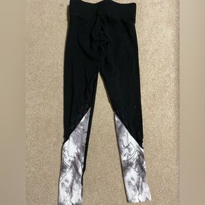 PINK Yoga leggings size S